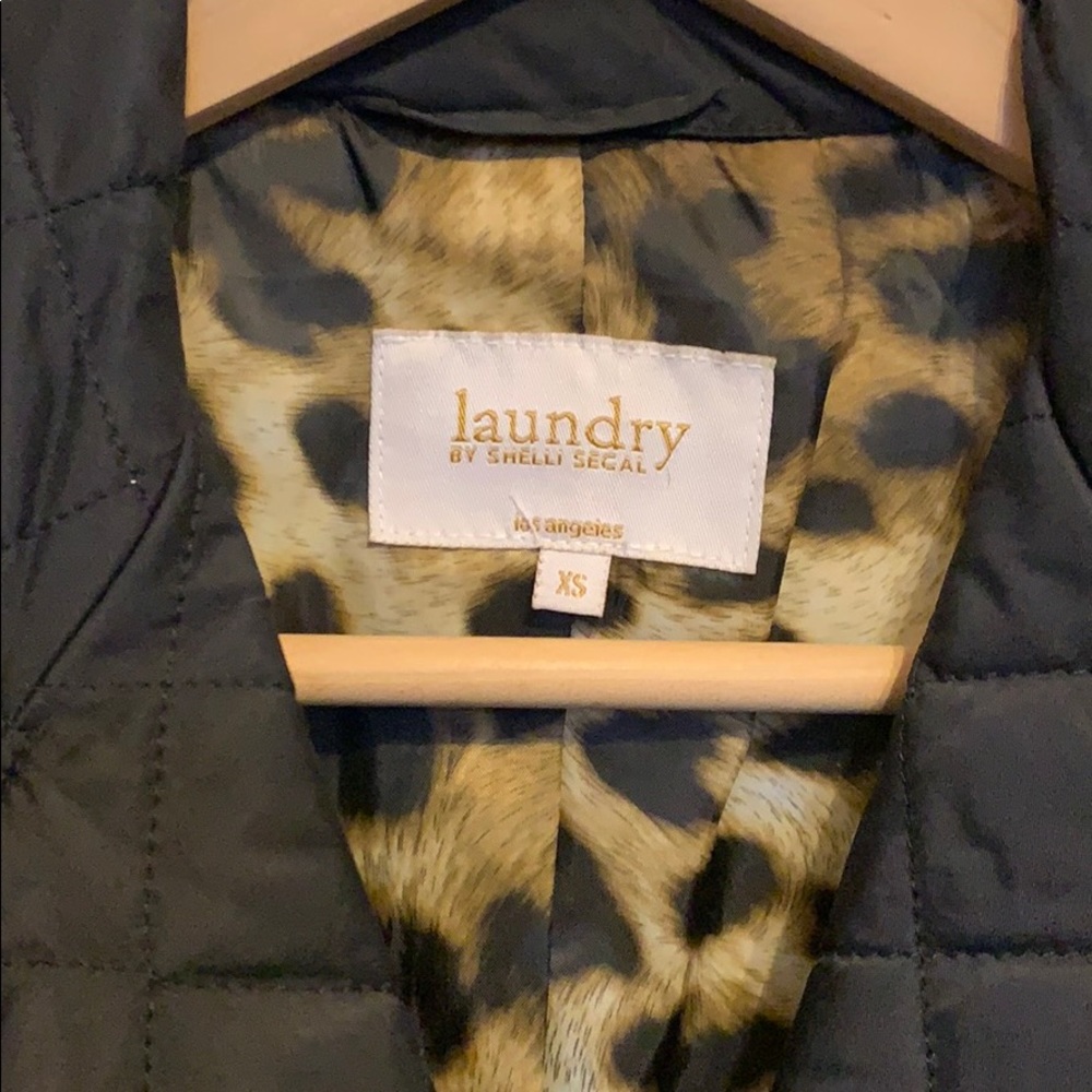 Black Quilted Laundry Jacket - Picture 2 of 3